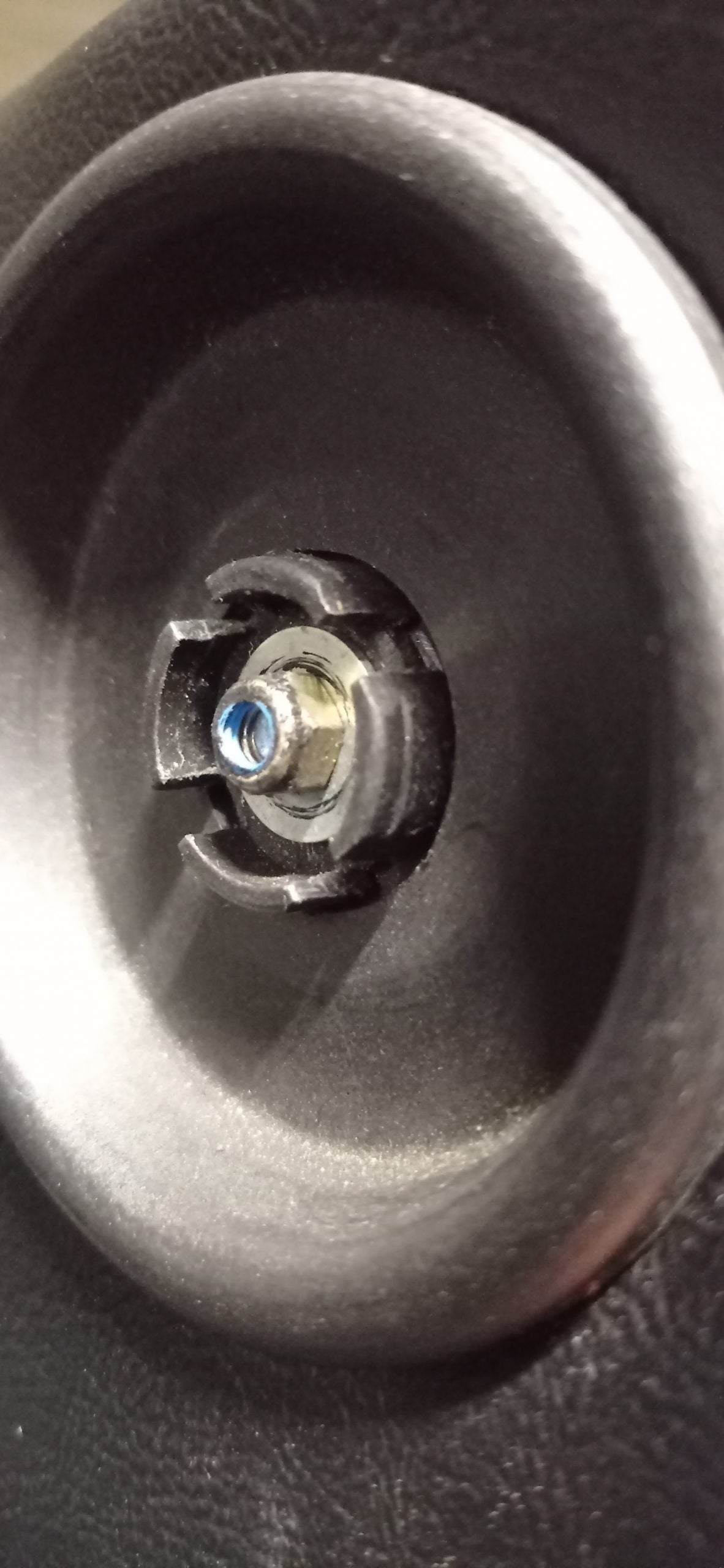 Porsche 928 Door Lock Knob (Before Mid '78) - 92853758102 / 92853758103 - Premium Reproduction — view 7