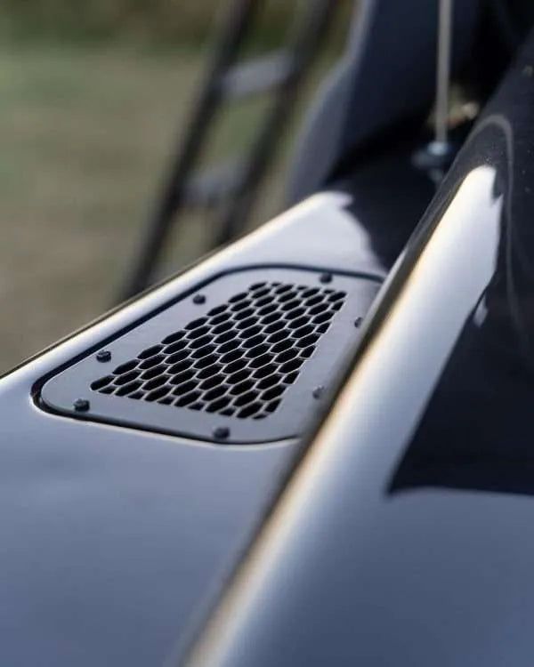 Land Rover Defender Front-End Styling Kit — 4 Parts — Land Rover Defender Wingtop Grille - Steel Grille with OREso