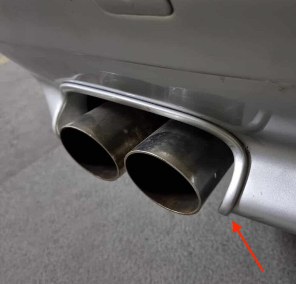 BMW B10 E39 Alpina Rear Bumper Exhaust Trim Primed (5100682) — view 5