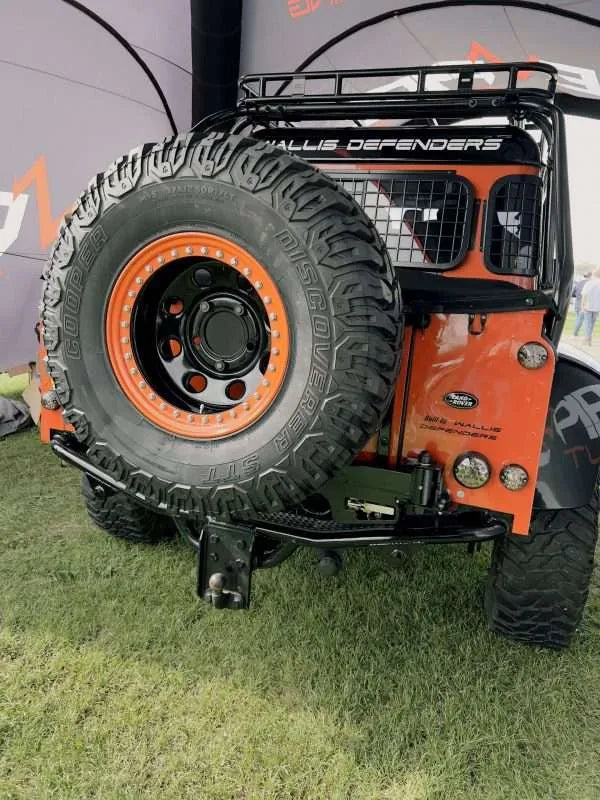Land Rover Defender Truck Cab Wheel Carrier - Heavy-Duty Swing-Away Tire Carrier for Off-Roading — view 2