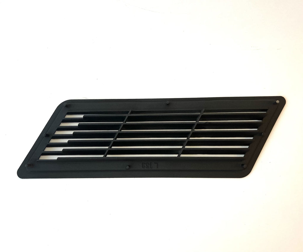 Range Rover Classic Exterior Rear D Pillar Trim Panel - Air Vent Extractor - Left or Right — view 4