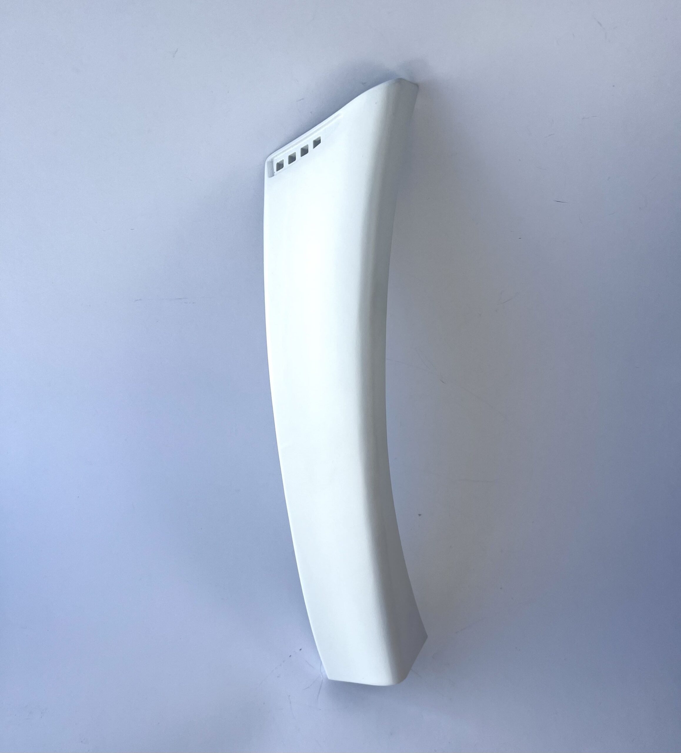 W124 E500 Fender Lower trim moulding rear left or right (Mercedes 1246904640) — view 2