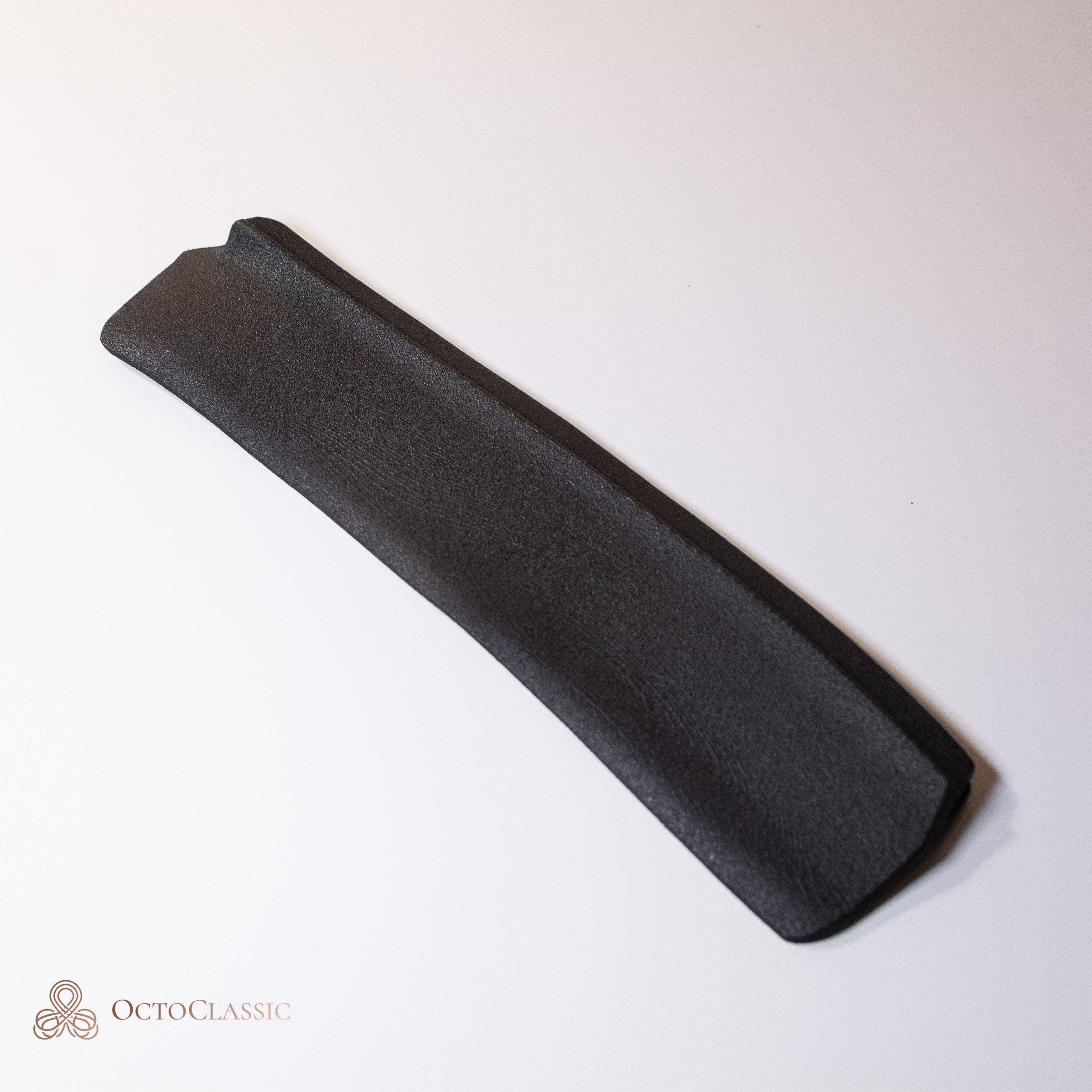Mercedes-Benz W124 E500 Bumper Inserts, Joint Cover & Mud Flaps — view 3