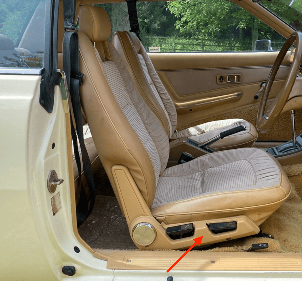 Mitsubishi Galant Lambda Sapporo Ii Front Seat Lower Side Trim All Colours Left or Right — view 6