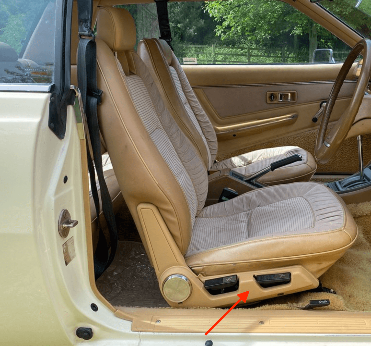 Mitsubishi Galant Lambda Sapporo Ii Front Seat Lower Side Trim All Colours Left or Right — view 6