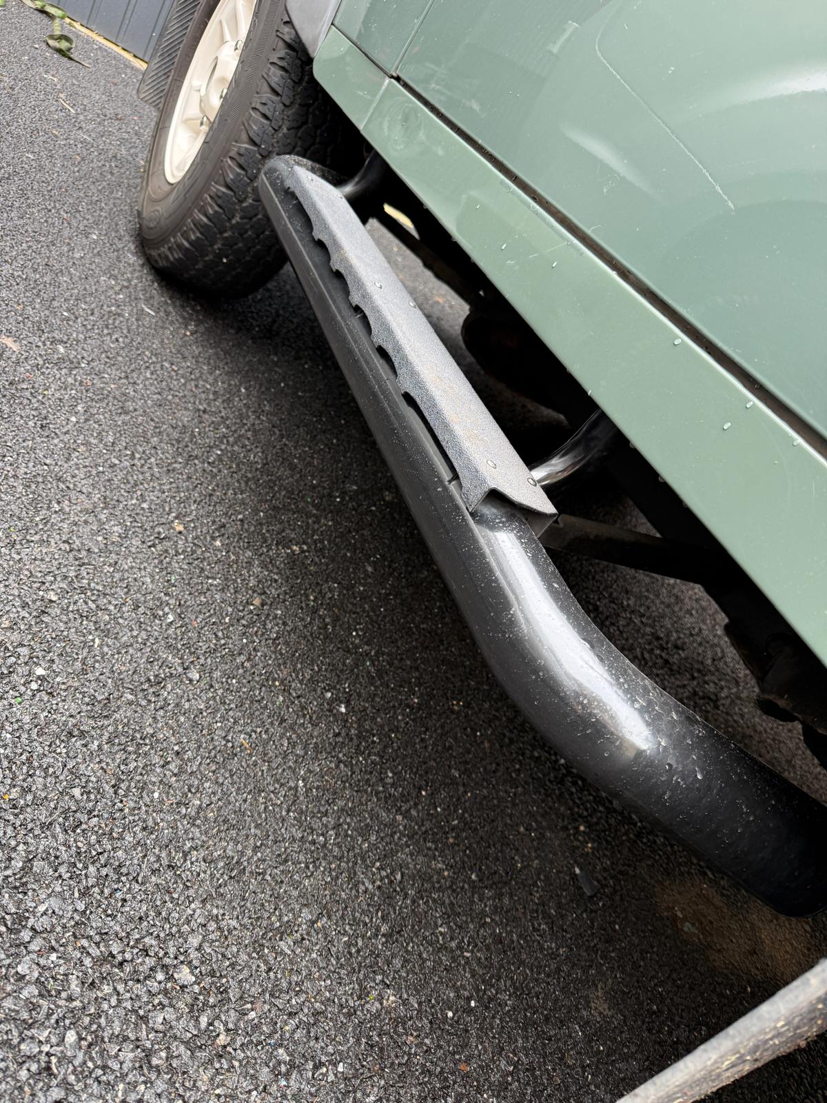 Land Rover Defender Side Step - Heavy-Duty Stainless Steel with Anti-Slip Coating — view 3