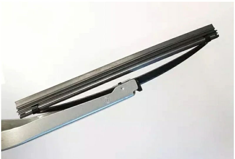 Mercedes W126 Coupé SEC Headlight Wiper Blades - NEW (A1268201145) — view 2