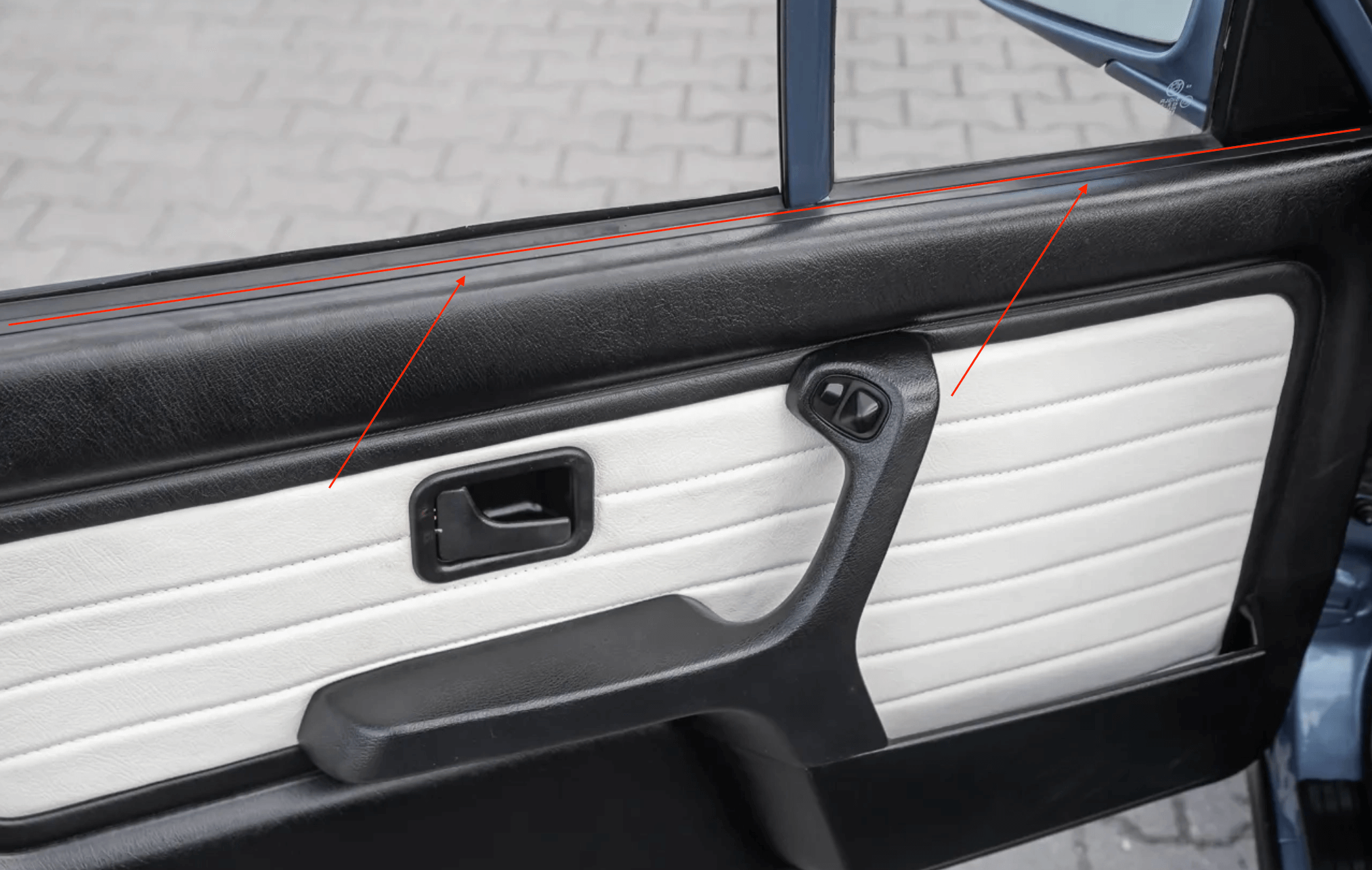 BMW E30 Coupe Front Inner Window Shaft Strip Left or Right (51211953023 / 51211953024) — view 4