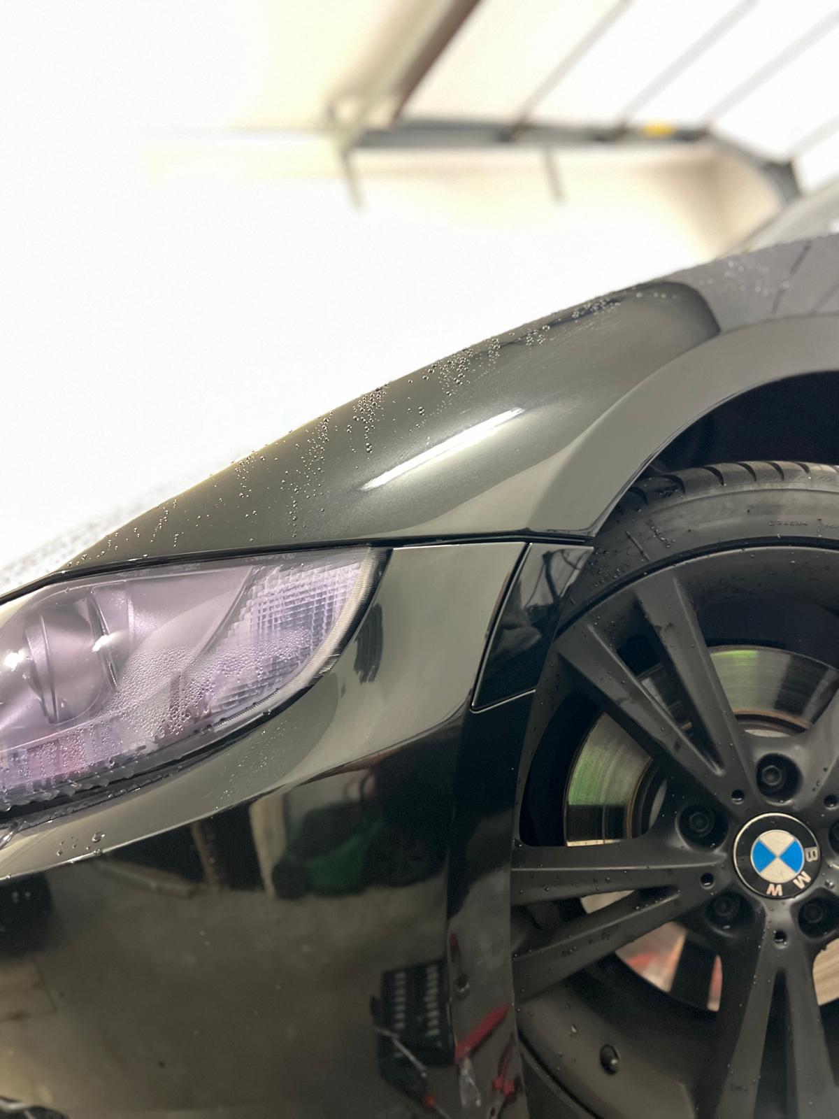 BMW Z4 E85 E86 Side Marker Trim Cover Set of 2 Left and Right Black Sapphire Metallic or Primed (63147162735 / 63147162736) — view 11