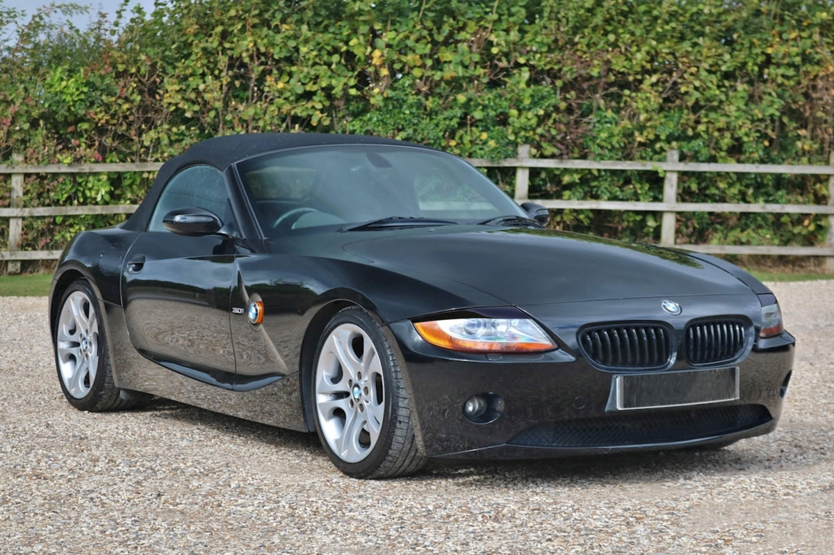 BMW Z4 E85 / E86 Straight Headlight Eyebrow “Bad Look” Trims Black / Primed