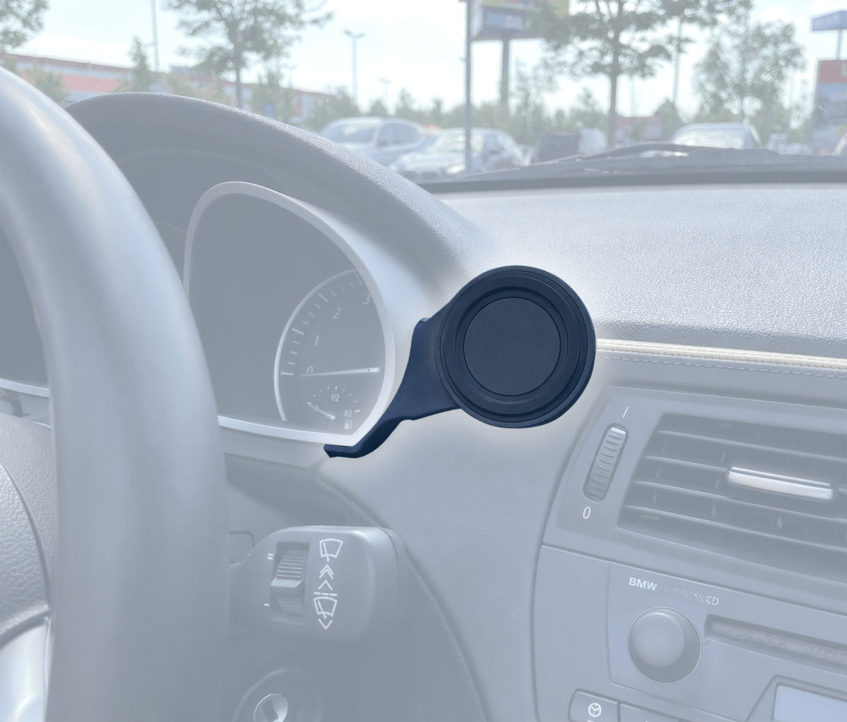 BMW Z4 MagSafe Dashboard Phone Holder Black