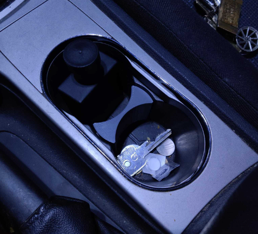 Ford Mondeo Mk4 Custom Cupholder Separator Black — view 4