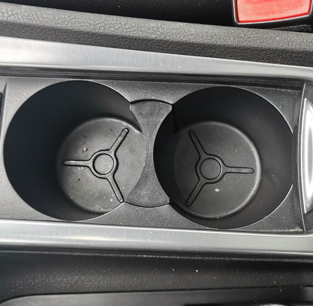 Ford Mondeo Mk4 Facelift Cupholder Separator Black — view 4