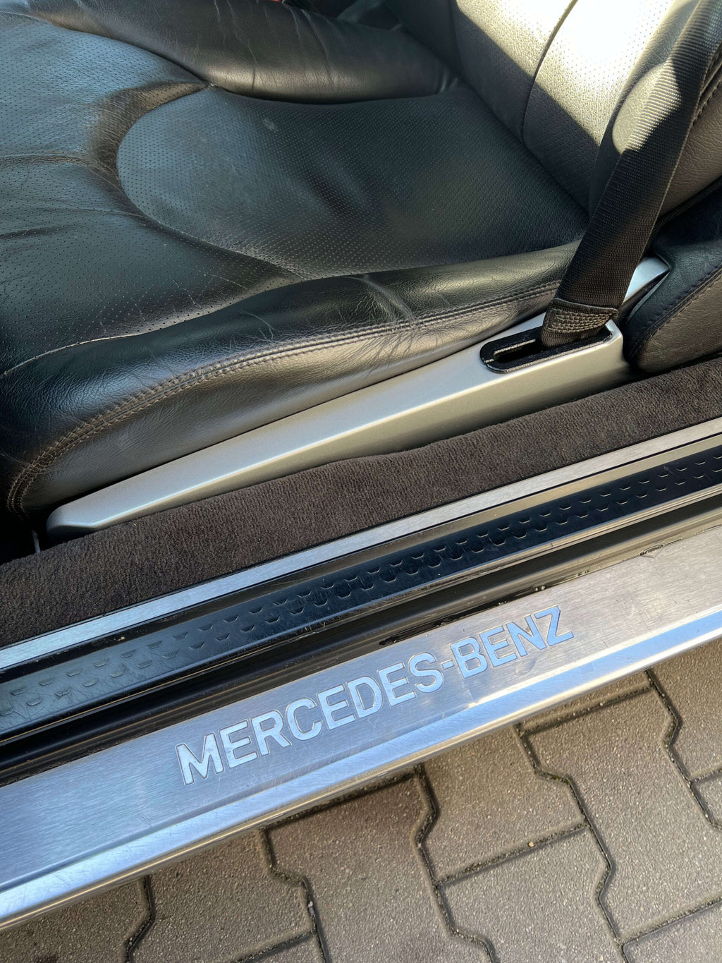 Mercedes-Benz R129 Seat Side Panel Left or Right All Exterior Colours (A1299103118 / A1299103218) — view 2