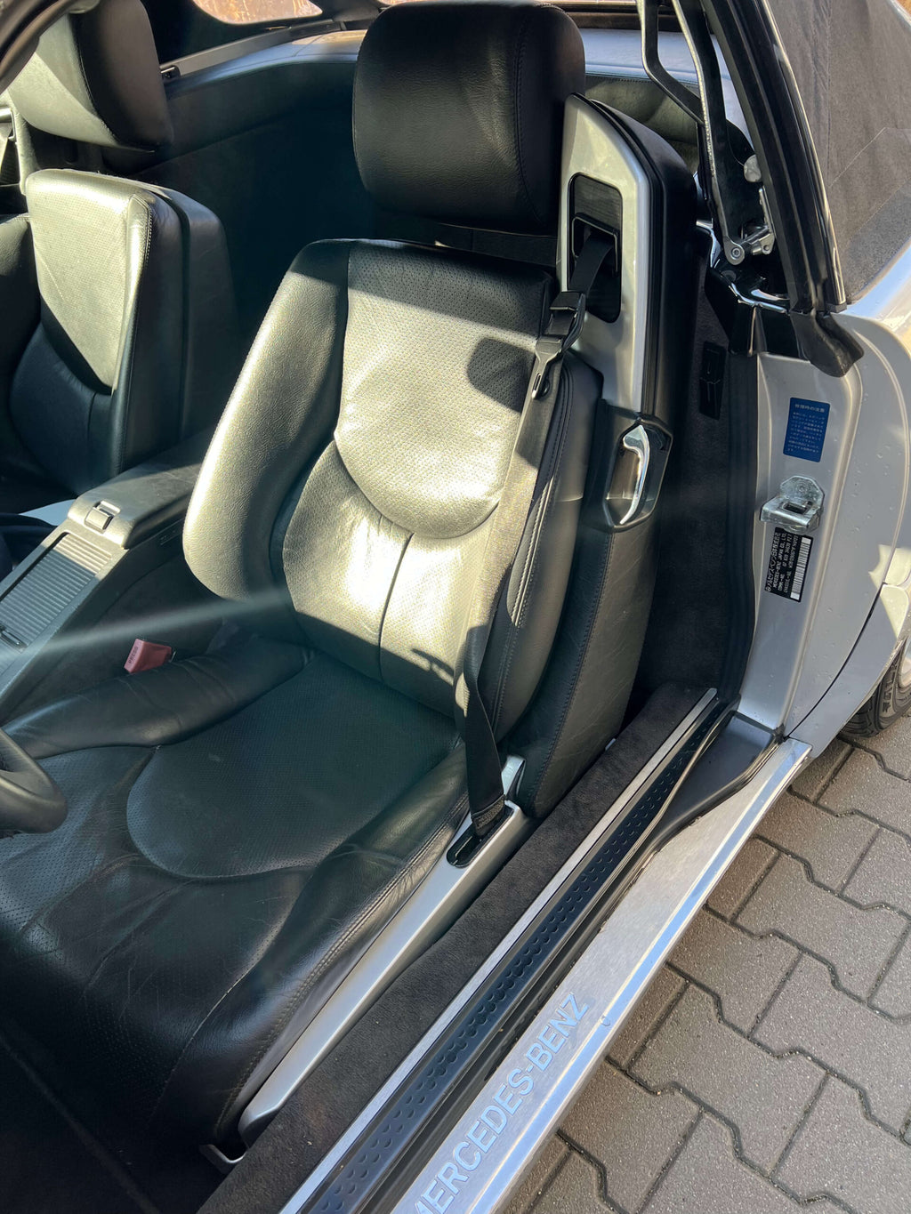 Mercedes-Benz R129 Seat Side Panel Left or Right All Exterior Colours (A1299103118 / A1299103218) — view 3