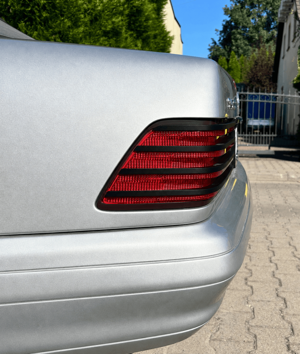 Mercedes-Benz SL R129 Custom Taillight Tuning Trim Stripes Styling Kit Exterior Colours (A1298203564 / A1298203864) — view 3