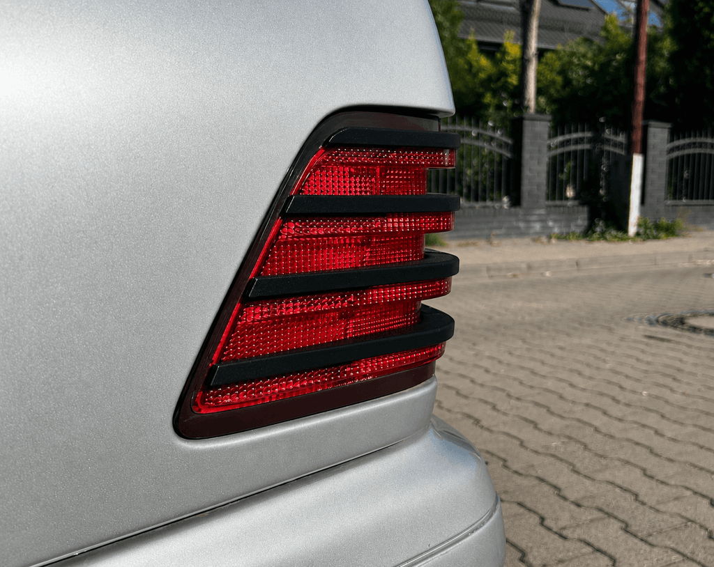 Mercedes-Benz SL R129 Custom Taillight Tuning Trim Stripes Styling Kit Exterior Colours (A1298203564 / A1298203864) — view 4