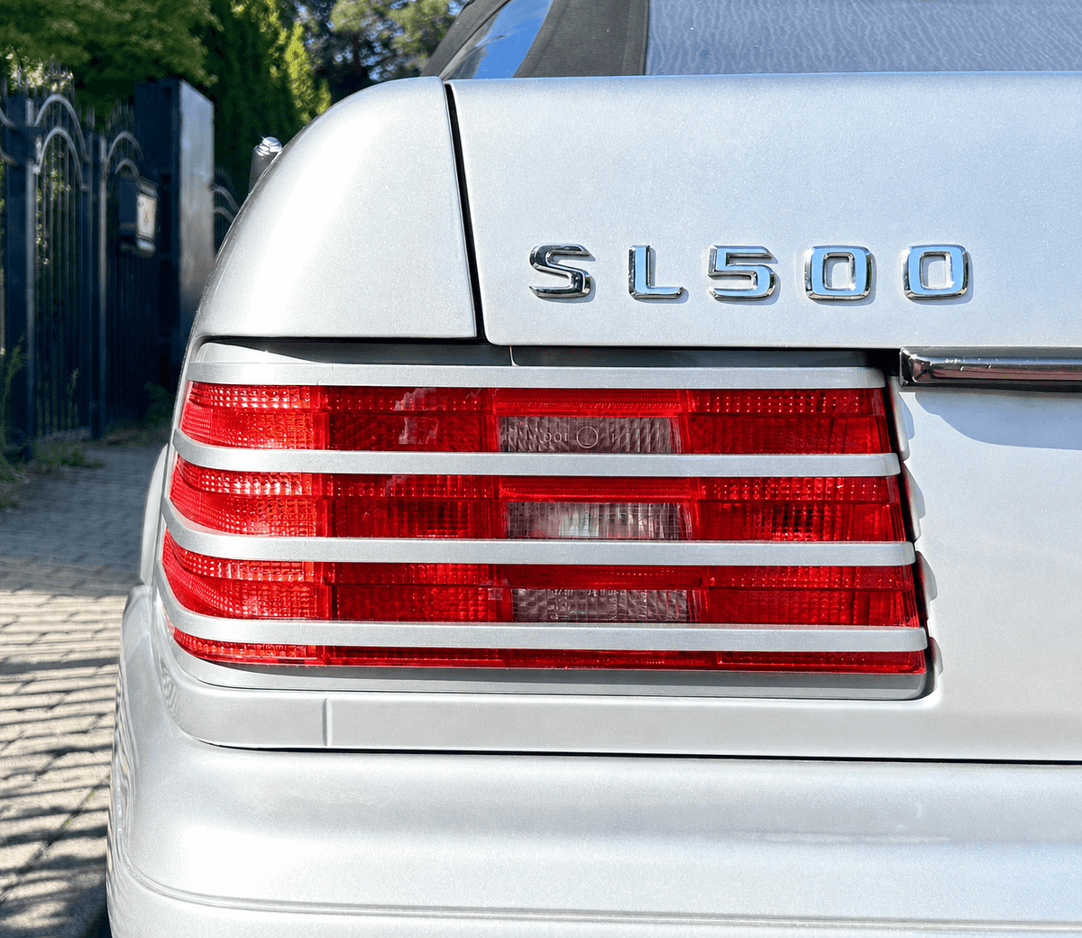 Mercedes-Benz SL R129 Custom Taillight Tuning Trim Stripes Styling Kit Exterior Colours (A1298203564 / A1298203864) — view 6