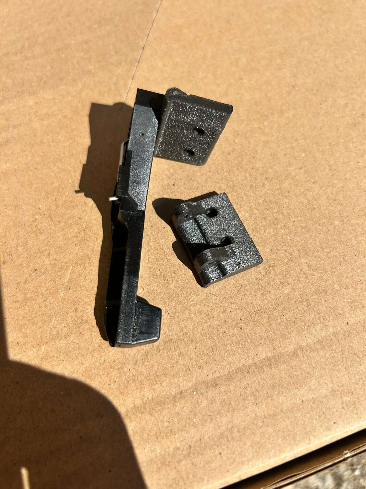 Mercedes-Benz SL R129 Dashboard Spectacle Glovebox / Top Storage Box Side Spring Lock Bracket Repair Kit LHD or RHD (A1296800391) — view 5