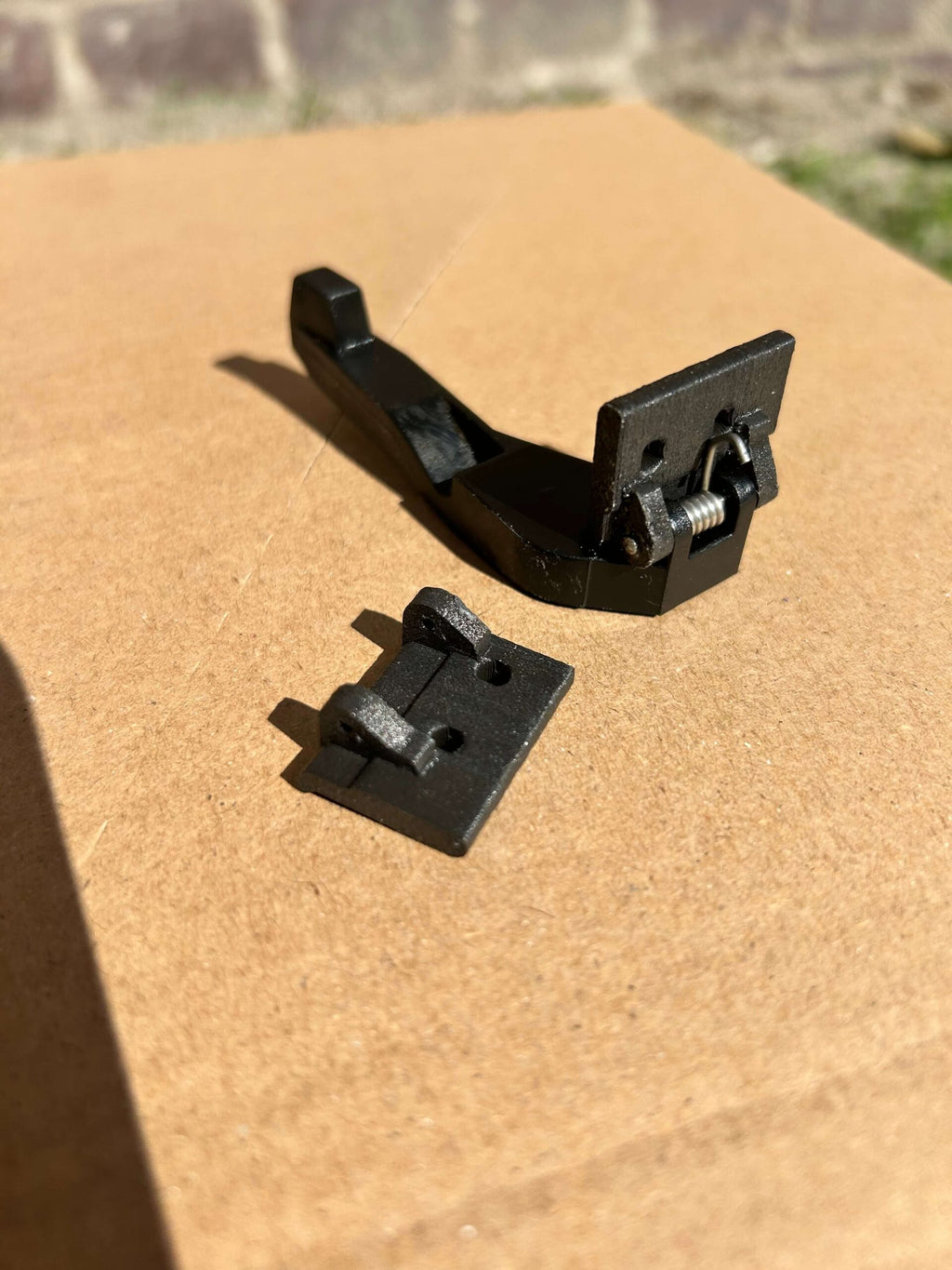 Mercedes-Benz SL R129 Dashboard Spectacle Glovebox / Top Storage Box Side Spring Lock Bracket Repair Kit LHD or RHD (A1296800391) — view 6