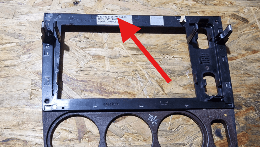 Mercedes-Benz W163 Fascia Stereo Radio GPS Bezel Panel Frame Trim Bracket Delphi Black (A16754853 MBL15566) — view 4