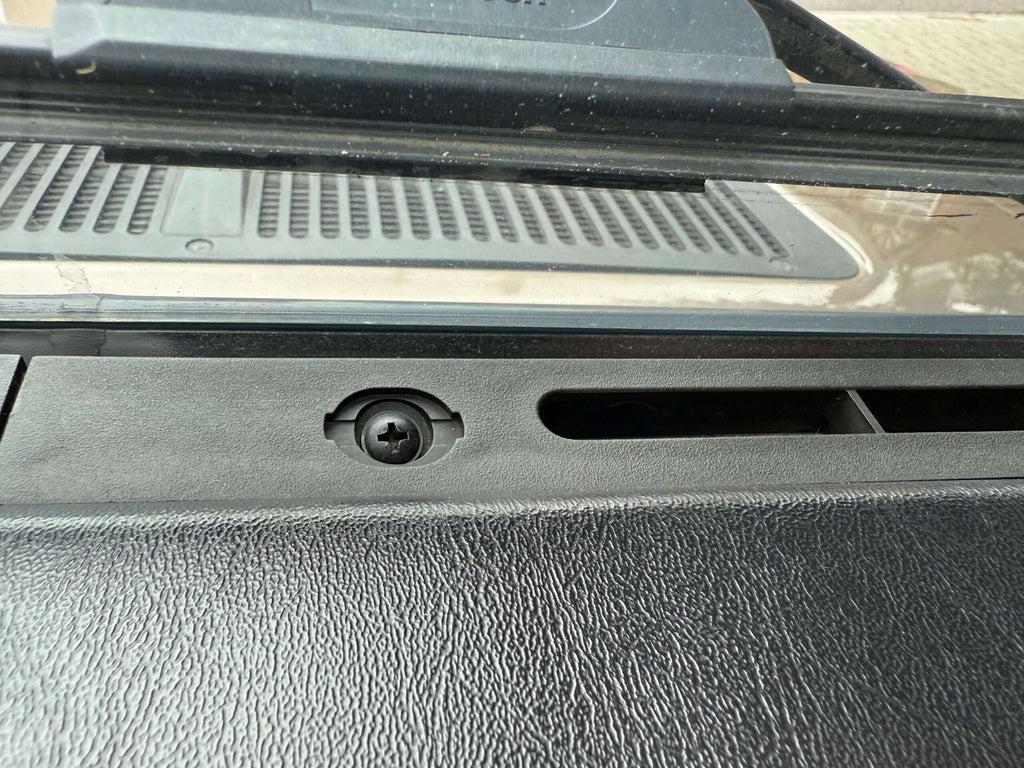 Mercedes-Benz W463 G-Class 300GE Dashboard Screw Fixing Covers Set of 10 Black — view 6