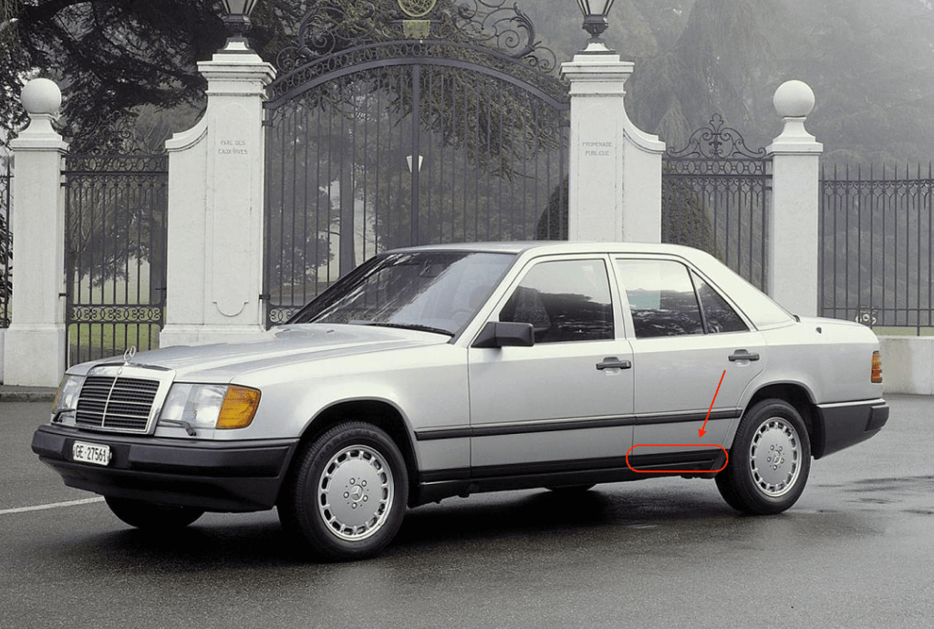 Mercedes-Benz W124 Rear Door Lower Moulding Right (A1246900662) — view 5