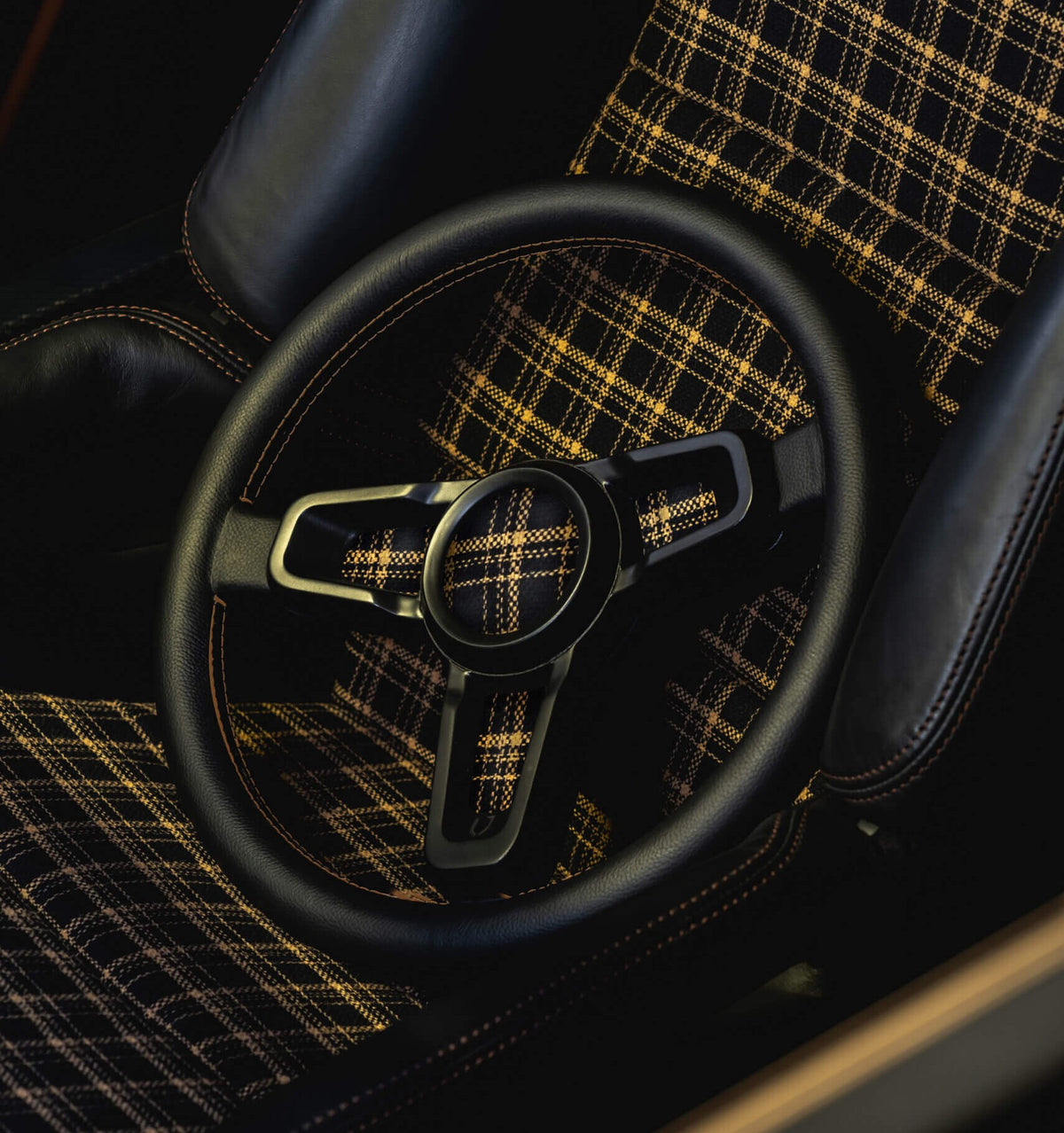 Porsche 911 964 993 Steering Wheel Cover MOMO Prototipo 35 Conversion Kit — view 8