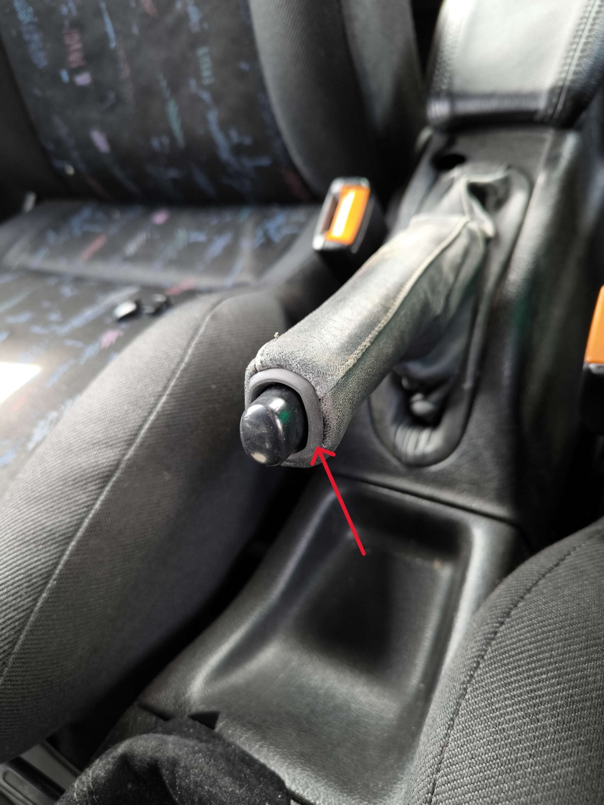 Volkswagen Golf Mk3 Handbrake Ring Bracket Black (1H0711336) — view 5